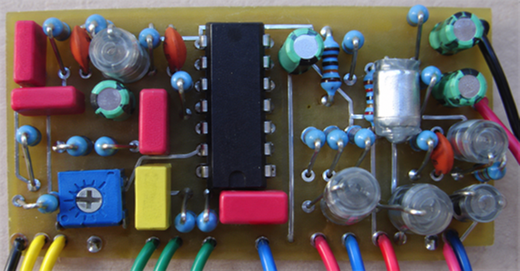 Petrounov XK-3 bass preamp electronics